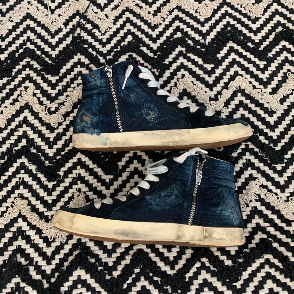 GOLDEN GOOSE
High top distressed denim sneakers - Picture 3 of 10